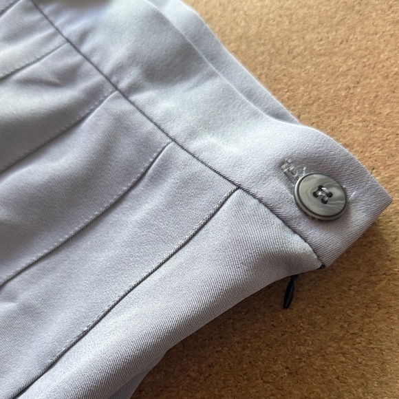 Elegant Mini Gray Pleated Skirt - Picture 2 of 2